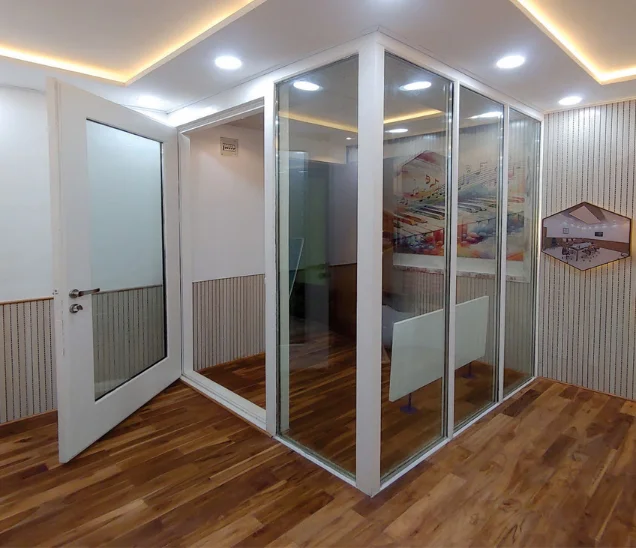glass_partition1